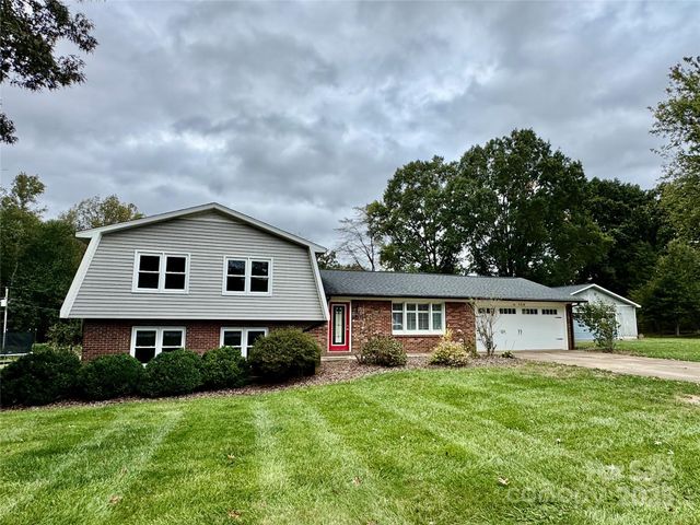 158 W Meadowview Drive, Statesville, NC 28625