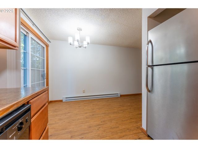 7215 Se POWELL Blvd, Portland, OR 97206