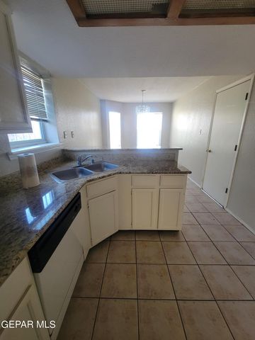3200 MOUNTAIN RIDGE Drive, El Paso, TX 79904