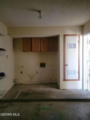 3200 MOUNTAIN RIDGE Drive, El Paso, TX 79904