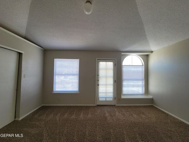 3200 MOUNTAIN RIDGE Drive, El Paso, TX 79904