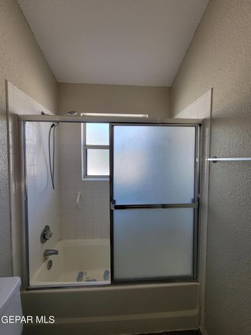 3200 MOUNTAIN RIDGE Drive, El Paso, TX 79904