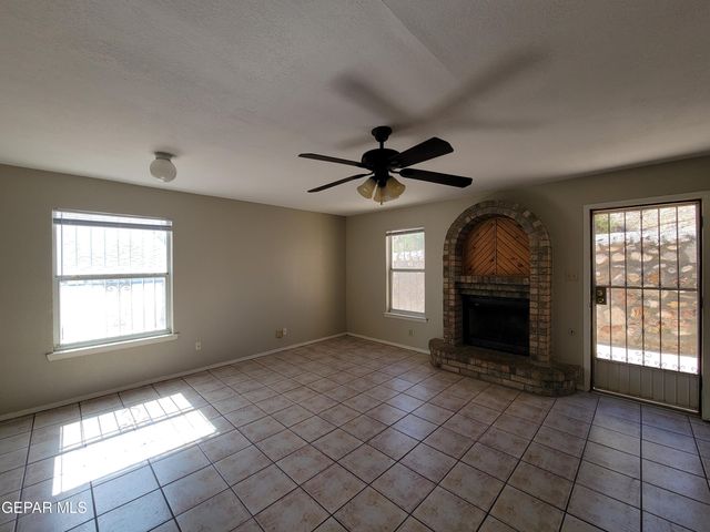 3200 MOUNTAIN RIDGE Drive, El Paso, TX 79904