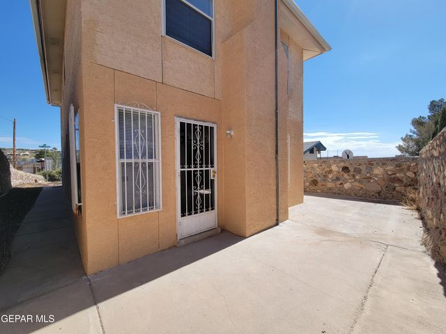 3200 MOUNTAIN RIDGE Drive, El Paso, TX 79904