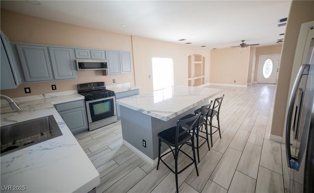 1720 Dark Wolf Avenue, Las Vegas, NV 89123