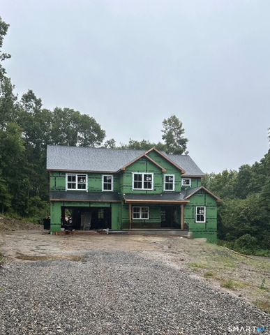 4 Randall Drive, Oxford, CT 06478