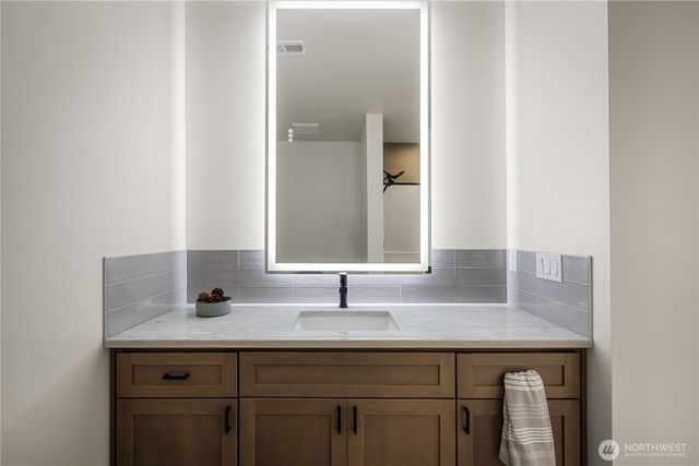 4804 W Tapps Drive E, Lake Tapps, WA 98391