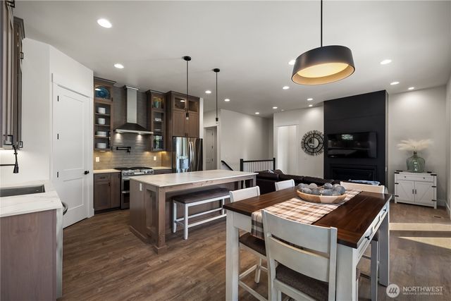 4804 W Tapps Drive E, Lake Tapps, WA 98391