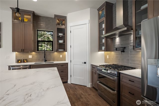 4804 W Tapps Drive E, Lake Tapps, WA 98391