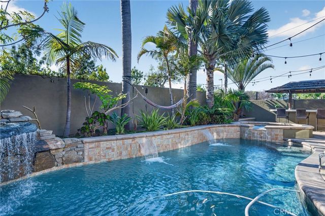 17391 Forbes Lane, Huntington Beach, CA 92649