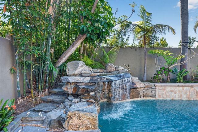 17391 Forbes Lane, Huntington Beach, CA 92649