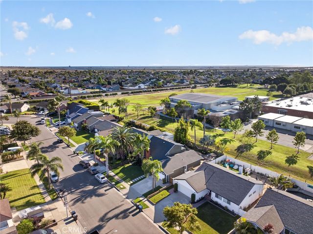 17391 Forbes Lane, Huntington Beach, CA 92649