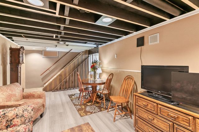 4133 52nd Street, Des Moines, IA 50310