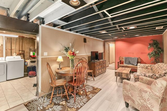 4133 52nd Street, Des Moines, IA 50310