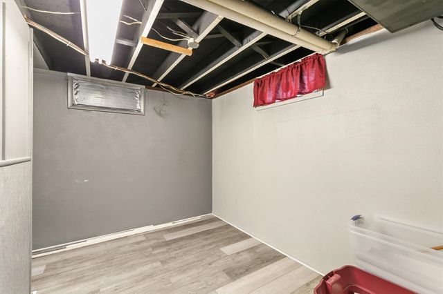 4133 52nd Street, Des Moines, IA 50310