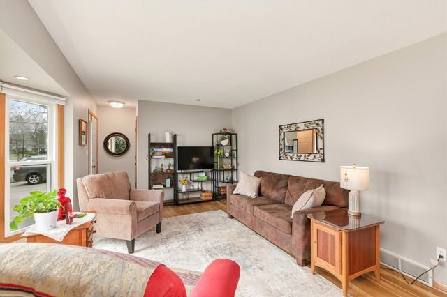 4133 52nd Street, Des Moines, IA 50310