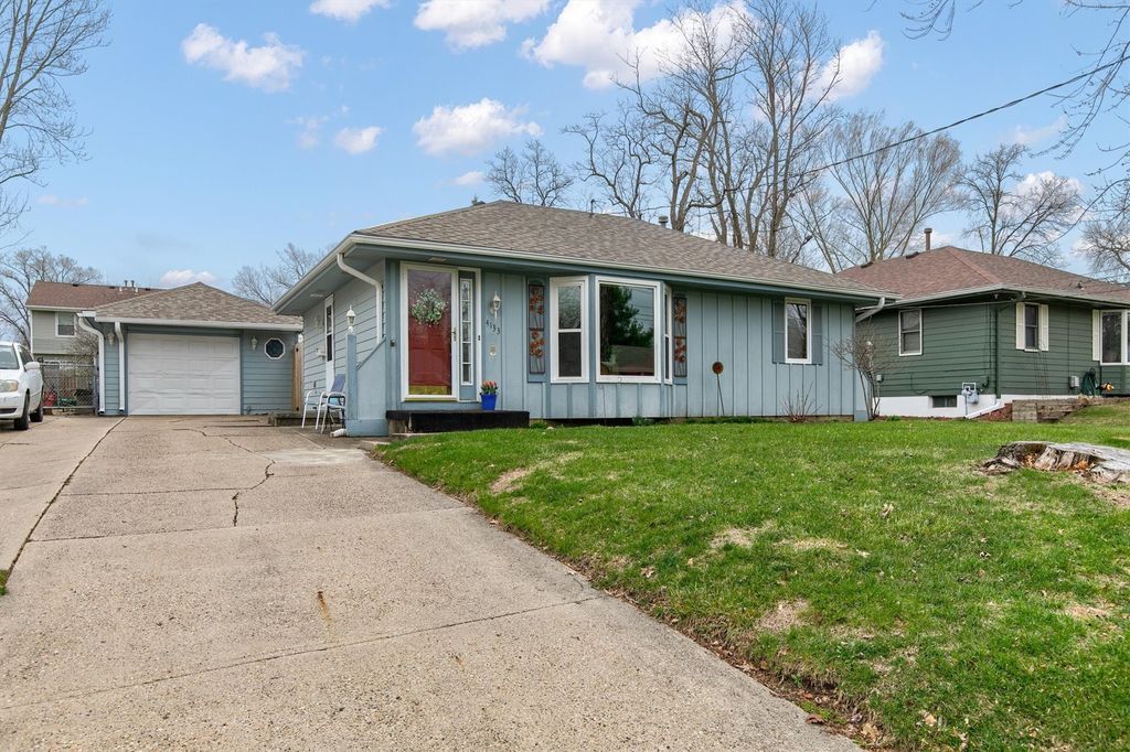 4133 52nd Street, Des Moines, IA 50310