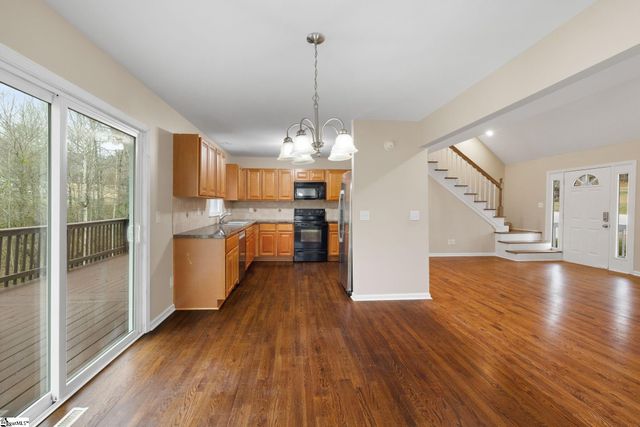 17 Hester Road, Greenville, SC 29609