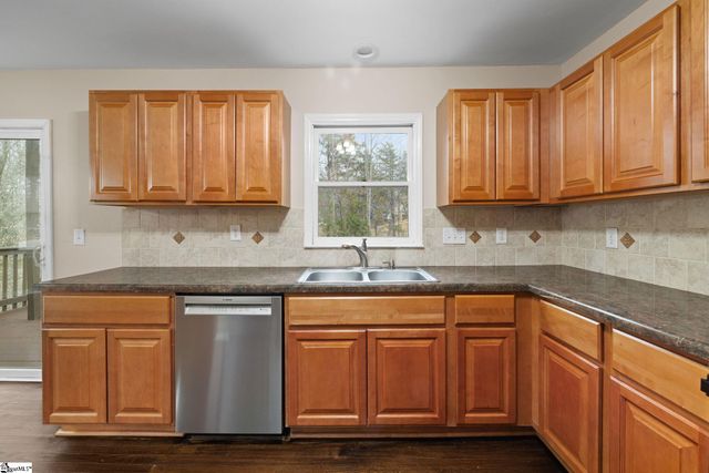 17 Hester Road, Greenville, SC 29609