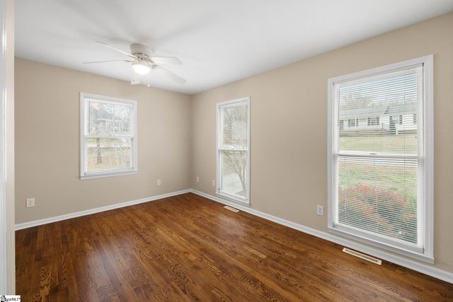 17 Hester Road, Greenville, SC 29609