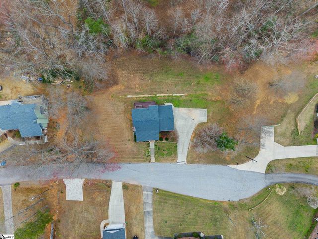 17 Hester Road, Greenville, SC 29609