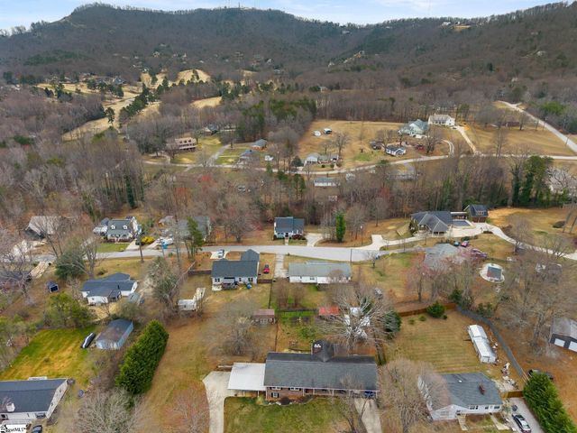 17 Hester Road, Greenville, SC 29609