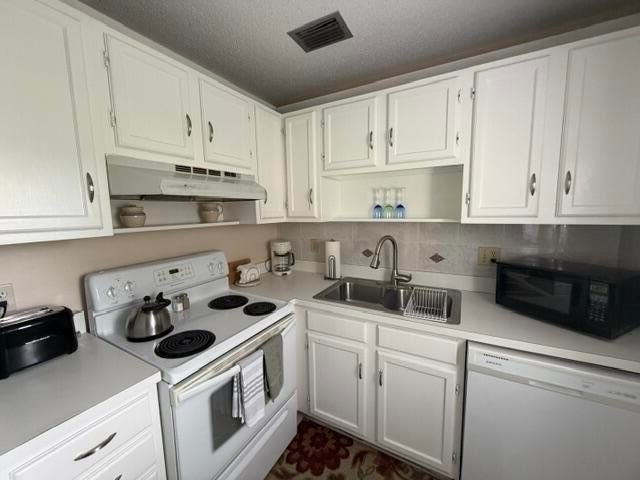 16 Vista Palm Lane 105, Vero Beach, FL 32962