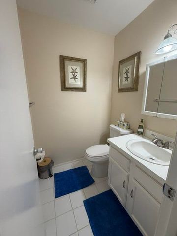 16 Vista Palm Lane 105, Vero Beach, FL 32962