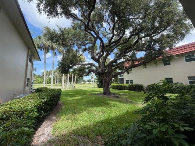 16 Vista Palm Lane 105, Vero Beach, FL 32962