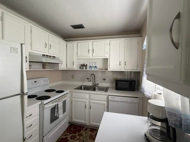 16 Vista Palm Lane 105, Vero Beach, FL 32962