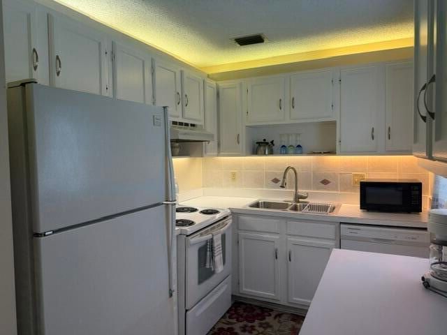 16 Vista Palm Lane 105, Vero Beach, FL 32962