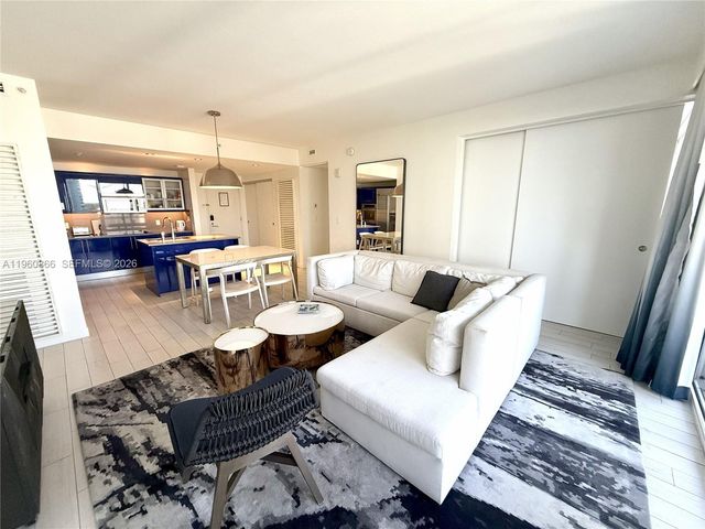 3101 Bayshore Dr 704, Fort Lauderdale, FL 33304