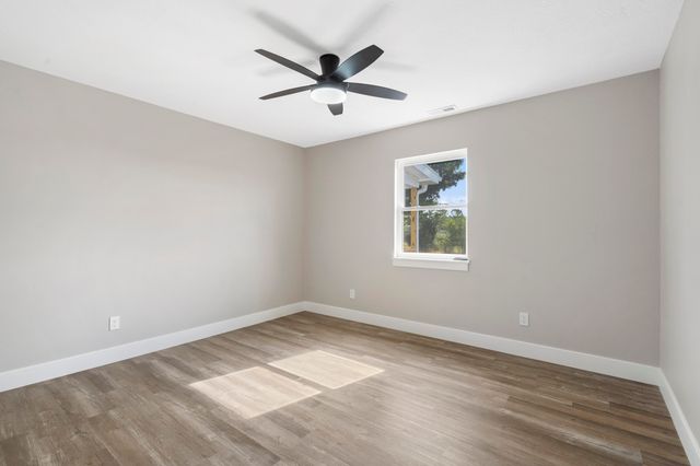 6089 North Farm Road 159, Springfield, MO 65803