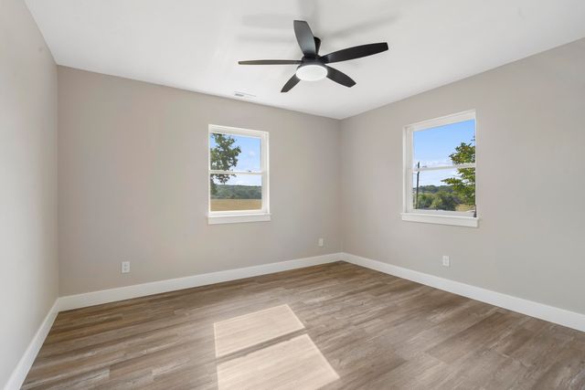 6089 North Farm Road 159, Springfield, MO 65803