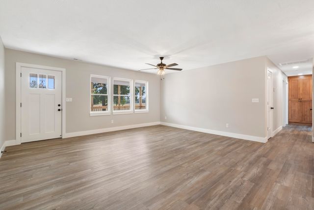 6089 North Farm Road 159, Springfield, MO 65803