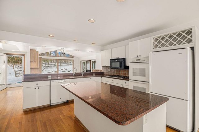 6733 Bloomfield Lane, West Bloomfield Twp, MI 48322