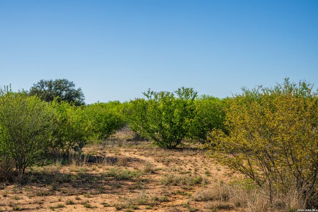 1048 County Road 640, Hondo, TX 78861