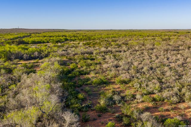 1048 County Road 640, Hondo, TX 78861