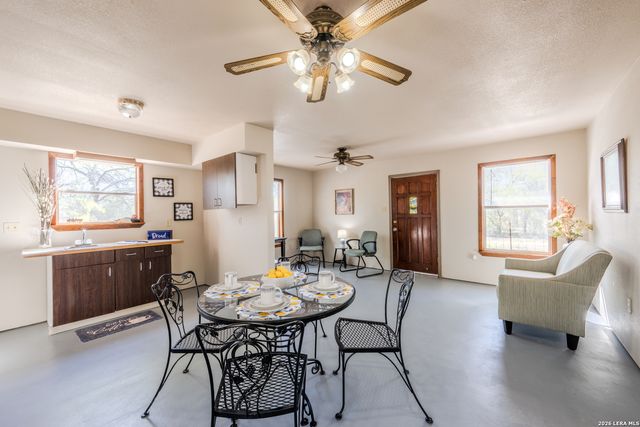 1048 County Road 640, Hondo, TX 78861