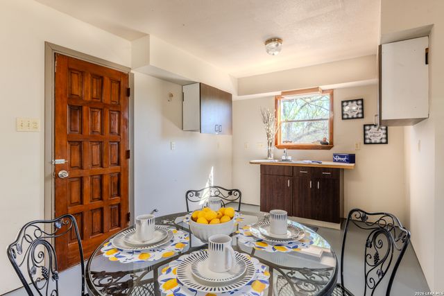 1048 County Road 640, Hondo, TX 78861
