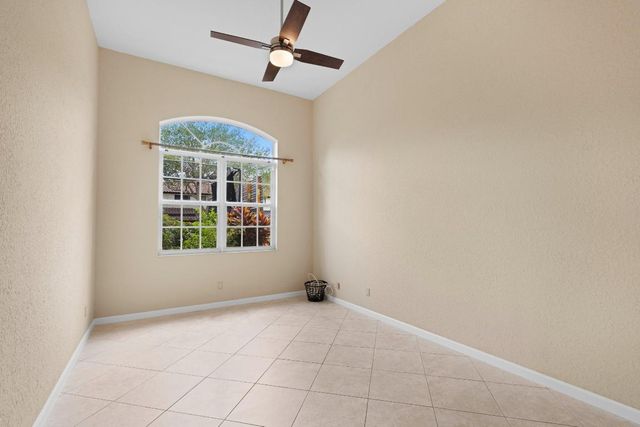 7348 E Country Club Boulevard, Boca Raton, FL 33487