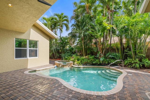 7348 E Country Club Boulevard, Boca Raton, FL 33487