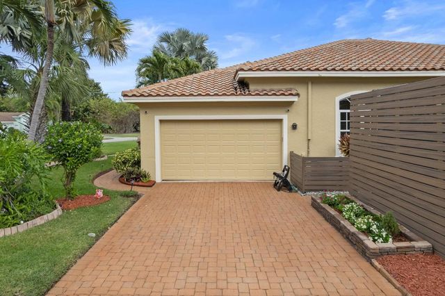 7348 E Country Club Boulevard, Boca Raton, FL 33487