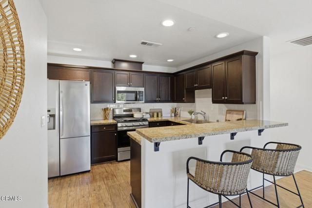 996 Los Angeles Avenue 101, Ventura, CA 93004