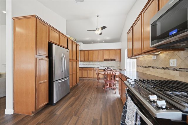 15156 Biarritz St., Lake Elsinore, CA 92530