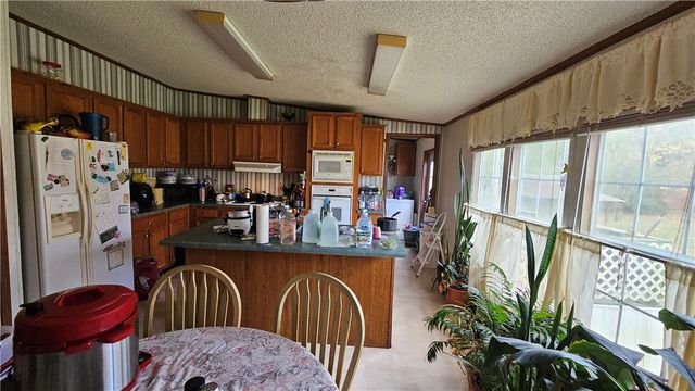 1002 Highway 28, Plainview, AR 72857