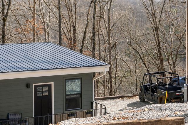 1590 Red Rock Road, Galena, MO 65656