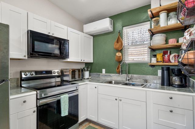 1590 Red Rock Road, Galena, MO 65656