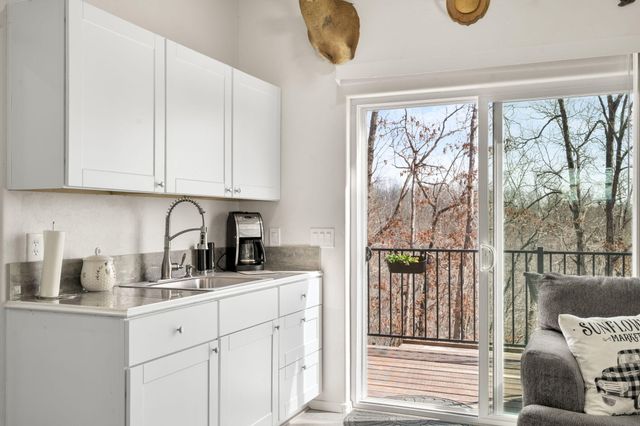 1590 Red Rock Road, Galena, MO 65656