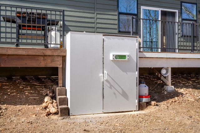 1590 Red Rock Road, Galena, MO 65656